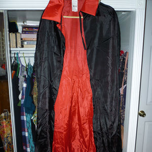 red black poly Halloween cape vampire worn OS